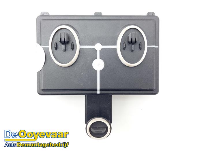 Centrale Deurvergrendelings Module van een Volkswagen Caddy Cargo V (SBA/SBH) 2.0 TDI BlueMotionTechnology 2024