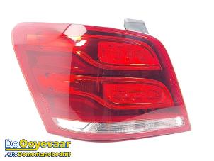 Gebruikte Achterlicht links Mercedes GLK (204.7/9) 2.2 220 CDI 16V BlueEff.,BlueTEC 4-Matic Prijs € 225,00 Margeregeling aangeboden door Autodemontagebedrijf De Ooyevaar
