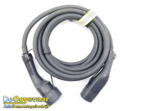 Gebruikte Oplaadkabel elektrische auto NIO EL6 75/100 kWh Prijs € 199,99 Margeregeling aangeboden door Autodemontagebedrijf De Ooyevaar