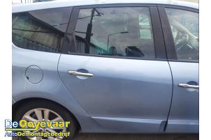 Gebruikte Deur 4Deurs rechts-achter Renault Grand Scénic III (JZ) 1.4 16V TCe 130 Prijs € 149,99 Margeregeling aangeboden door Autodemontagebedrijf De Ooyevaar