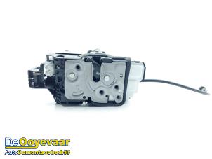 Gebruikte Deurslot Mechaniek 4Deurs rechts-voor Polestar Polestar 2 69/70kWh EV Single Standard Range Prijs € 99,99 Margeregeling aangeboden door Autodemontagebedrijf De Ooyevaar