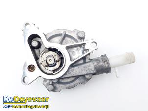 Gebruikte Videpomp (Diesel) Renault Master III (EV/HV/UV/VA/VB/VD/VF/VG/VJ) 2.3 dCi 145 16V FWD Prijs € 49,99 Margeregeling aangeboden door Autodemontagebedrijf De Ooyevaar