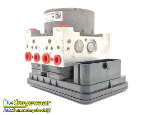 Gebruikte ABS Pomp Ford Ka+ 1.2 Ti-VCT Prijs € 199,99 Margeregeling aangeboden door Autodemontagebedrijf De Ooyevaar