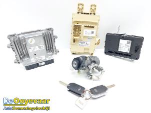 Gebruikte Contactslot + computer Kia Niro I (DE) 1.6 GDI PHEV Prijs € 349,99 Margeregeling aangeboden door Autodemontagebedrijf De Ooyevaar