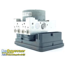 Gebruikte ABS Pomp Audi A3 Sportback (8YA) 1.0 30 TFSI 12V Mild hybrid Prijs € 119,99 Margeregeling aangeboden door Autodemontagebedrijf De Ooyevaar