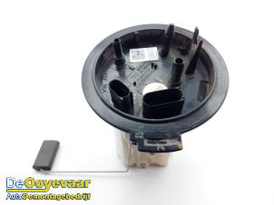 Gebruikte Brandstofpomp Elektrisch Skoda Karoq 1.6 TDI 16V Prijs € 59,99 Margeregeling aangeboden door Autodemontagebedrijf De Ooyevaar