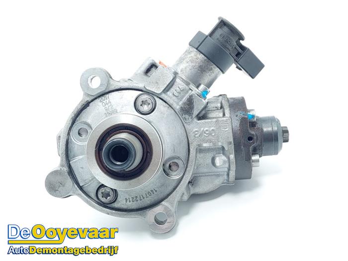 Gebruikte Dieselpomp Mercedes E (W213) E-200d 2.0 Turbo 16V Prijs € 175,00 Margeregeling aangeboden door Autodemontagebedrijf De Ooyevaar