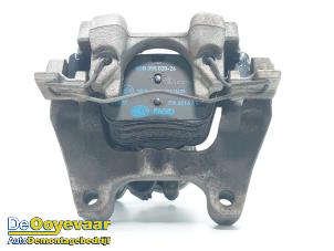 Gebruikte Remklauw (Tang) rechts-achter Volkswagen Passat (3G2) 1.4 TSI 16V Prijs € 19,99 Margeregeling aangeboden door Autodemontagebedrijf De Ooyevaar