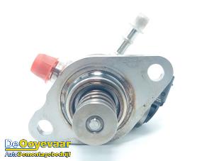 Gebruikte Hogedrukpomp Opel Crossland (X) 1.2 Turbo 12V Prijs € 149,99 Margeregeling aangeboden door Autodemontagebedrijf De Ooyevaar