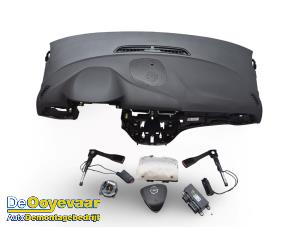 Gebruikte Airbag set + dashboard Opel Corsa E 1.0 SIDI Turbo 12V Prijs € 599,99 Margeregeling aangeboden door Autodemontagebedrijf De Ooyevaar