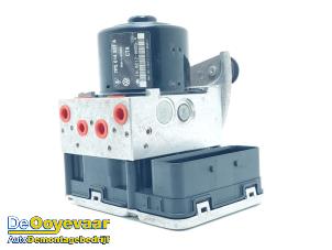 Gebruikte ABS Pomp Porsche Cayenne II (92A) 3.6 24V Prijs € 399,99 Margeregeling aangeboden door Autodemontagebedrijf De Ooyevaar