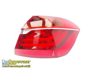 Gebruikte Achterlicht rechts BMW 2 serie Active Tourer (F45) 216i 1.5 TwinPower Turbo 12V Prijs € 99,99 Margeregeling aangeboden door Autodemontagebedrijf De Ooyevaar