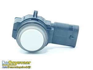 Gebruikte PDC Sensor Mercedes A (W176) 1.8 A-180 CDI 16V Autom. Prijs € 9,99 Margeregeling aangeboden door Autodemontagebedrijf De Ooyevaar