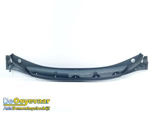 Gebruikte Paravent Opel Ampera-e Ampera-e Prijs € 69,99 Margeregeling aangeboden door Autodemontagebedrijf De Ooyevaar