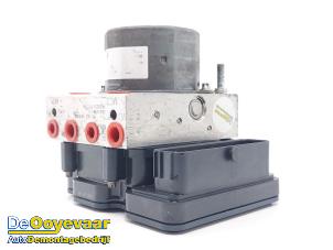 Gebruikte ABS Pomp Peugeot 308 (L3/L8/LB/LH/LP) 1.2 12V e-THP PureTech 110 Prijs € 69,99 Margeregeling aangeboden door Autodemontagebedrijf De Ooyevaar