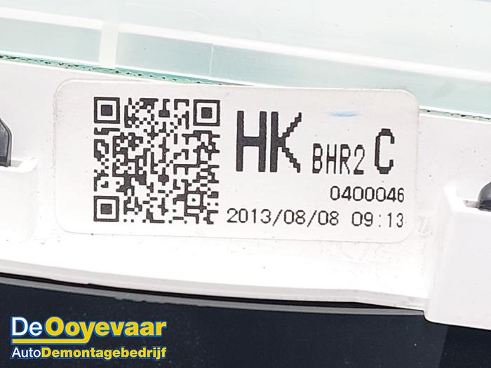Instrumentenpaneel van een Mazda 3 (BM/BN) 2.0 SkyActiv-G 16V 2014