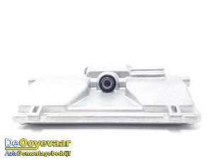 Gebruikte Camera voorzijde Volkswagen T-Roc I 1.5 TSI 16V Prijs € 119,99 Margeregeling aangeboden door Autodemontagebedrijf De Ooyevaar