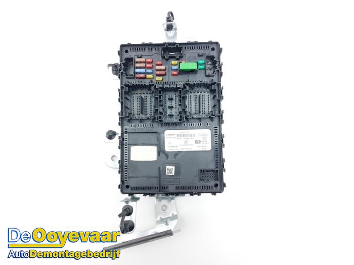Gebruikte Bodycontrol Module Ford Fiesta 7 1.0 EcoBoost 12V 100 Prijs € 79,99 Margeregeling aangeboden door Autodemontagebedrijf De Ooyevaar