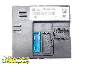 Gebruikte Comfort Module Audi A6 Avant (C6) 3.0 TDI V6 24V Quattro Prijs € 49,99 Margeregeling aangeboden door Autodemontagebedrijf De Ooyevaar