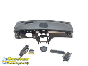 Gebruikte Airbag set + dashboard Mercedes GLC Coupé AMG (C253) 4.0 63 S AMG 4.0 V8 32V Turbo 4-Matic+ Prijs € 1.149,99 Margeregeling aangeboden door Autodemontagebedrijf De Ooyevaar