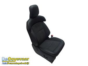 Gebruikte Stoel rechts Ford Mustang Mach-E Prijs € 149,99 Margeregeling aangeboden door Autodemontagebedrijf De Ooyevaar