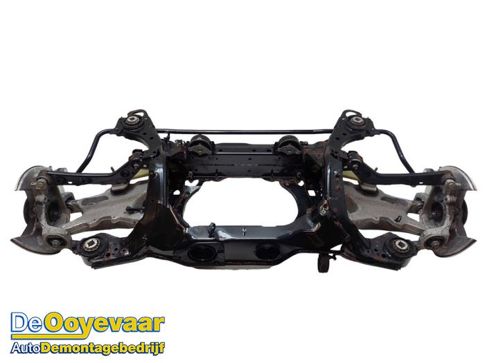 Gebruikte Subframe Volvo XC60 II (UZ) 2.0 T8 16V Recharge, Twin Engine AWD Prijs € 499,99 Margeregeling aangeboden door Autodemontagebedrijf De Ooyevaar