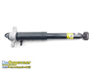 Gebruikte Schokdemper rechts-achter Ford Mustang Mach-E Prijs € 325,00 Margeregeling aangeboden door Autodemontagebedrijf De Ooyevaar