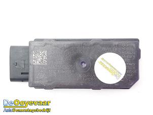 Gebruikte Keyless entry antenne Volkswagen ID.4 (E21) Performance 77 kWh Prijs € 15,00 Margeregeling aangeboden door Autodemontagebedrijf De Ooyevaar