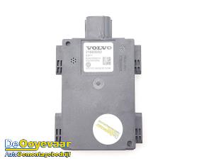 Gebruikte Dode hoek sensor Volvo XC60 II (UZ) 2.0 T8 16V Recharge, Twin Engine AWD Prijs € 249,99 Margeregeling aangeboden door Autodemontagebedrijf De Ooyevaar