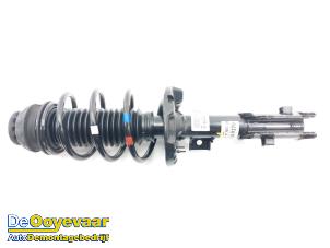 Gebruikte Schokdemperpoot rechts-voor Kia Rio IV (YB) 1.0i T-GDi 100 12V Prijs € 89,99 Margeregeling aangeboden door Autodemontagebedrijf De Ooyevaar