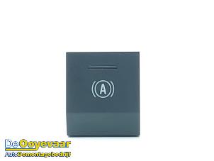 Gebruikte Start/Stop schakelaar Renault Megane E-Tech (RCB) 40 kWh Prijs € 19,99 Margeregeling aangeboden door Autodemontagebedrijf De Ooyevaar