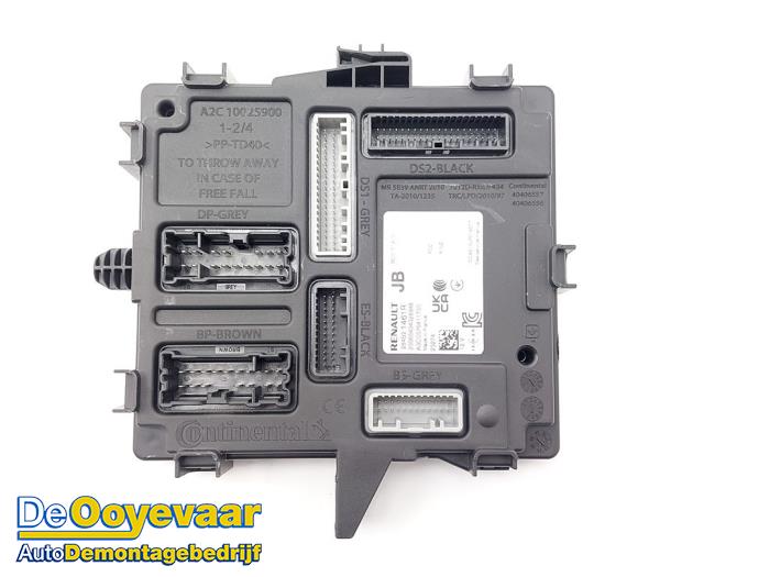 Gebruikte Module Bodycontrol Renault Megane E-Tech (RCB) 40 kWh Prijs € 399,99 Margeregeling aangeboden door Autodemontagebedrijf De Ooyevaar