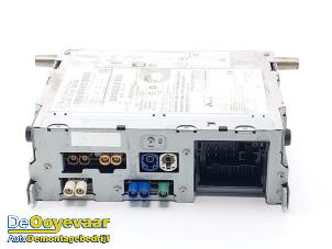 Gebruikte Regelunit Multi Media Mercedes C (W205) C-300 e 2.0 16V 4-Matic Prijs € 399,99 Margeregeling aangeboden door Autodemontagebedrijf De Ooyevaar