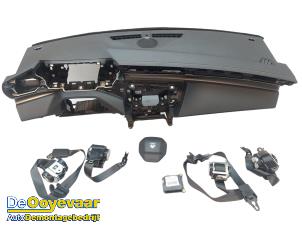 Gebruikte Airbag set + dashboard Peugeot 408 1.6 16V HYbrid 225 Prijs € 1.499,99 Margeregeling aangeboden door Autodemontagebedrijf De Ooyevaar