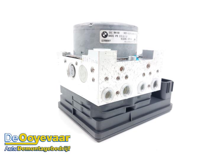 ABS Pomp van een BMW 2 serie Active Tourer (F45) 216i 1.5 TwinPower Turbo 12V 2017