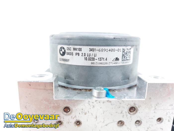 ABS Pomp van een BMW 2 serie Active Tourer (F45) 216i 1.5 TwinPower Turbo 12V 2017