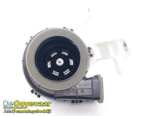 Gebruikte Accu ventilator Toyota Yaris Cross (PB1/PJ1) 1.5 12V Hybrid 130 Prijs € 139,99 Margeregeling aangeboden door Autodemontagebedrijf De Ooyevaar