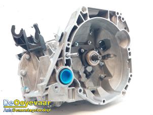 Gebruikte Versnellingsbak Nissan Micra (K14) 0.9 IG-T 12V Prijs € 199,99 Margeregeling aangeboden door Autodemontagebedrijf De Ooyevaar