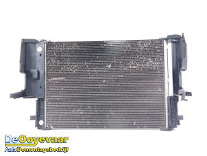 Gebruikte Airco Condensor Mercedes A (W176) 2.2 A-200 CDI, A-200d 16V Prijs € 69,99 Margeregeling aangeboden door Autodemontagebedrijf De Ooyevaar