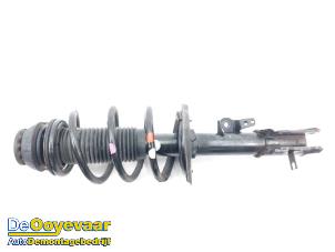 Gebruikte Mac Phersonpoot rechts-voor Hyundai iX20 (JC) 1.6i 16V Prijs € 39,99 Margeregeling aangeboden door Autodemontagebedrijf De Ooyevaar