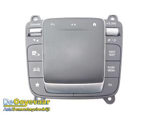 Gebruikte MMI schakelaar Mercedes B (W247) 2.0 B-200d Prijs € 59,99 Margeregeling aangeboden door Autodemontagebedrijf De Ooyevaar
