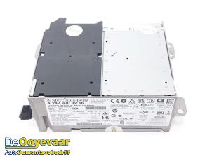 Gebruikte Bedieningspaneel Multi Media Mercedes B (W247) 2.0 B-200d Prijs € 549,99 Margeregeling aangeboden door Autodemontagebedrijf De Ooyevaar