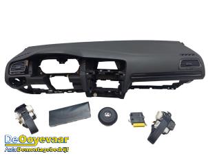 Gebruikte Airbag set + dashboard Volkswagen Golf VII (AUA) 2.0 TDI 16V Prijs € 899,99 Margeregeling aangeboden door Autodemontagebedrijf De Ooyevaar