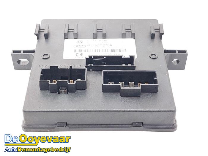 Computer Body Control van een Audi RS 6 Avant (C6) RS6 5.0 V10 40V TFSI 2008