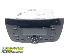 Gebruikte Regelunit Multi Media Opel Combo 1.3 CDTI 16V Prijs € 139,99 Margeregeling aangeboden door Autodemontagebedrijf De Ooyevaar