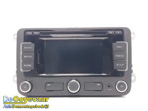 Gebruikte Display Multi Media regelunit Volkswagen Polo V (6R) 1.2 TDI 12V BlueMotion Prijs € 99,99 Margeregeling aangeboden door Autodemontagebedrijf De Ooyevaar