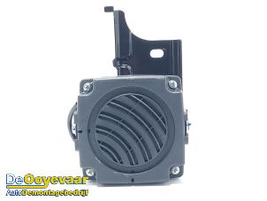 Gebruikte VESS luidspreker Mitsubishi Eclipse Cross (GK/GL) 2.4 16V PHEV 4x4 Prijs € 29,99 Margeregeling aangeboden door Autodemontagebedrijf De Ooyevaar