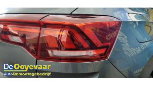Gebruikte Achterlicht rechts Volkswagen T-Roc 1.0 TSI 12V Prijs € 179,99 Margeregeling aangeboden door Autodemontagebedrijf De Ooyevaar