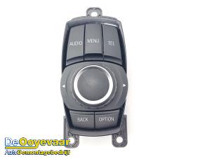 Gebruikte I-Drive knop BMW 4 serie (F32) 420i 2.0 TwinPower Turbo 16V Prijs € 35,00 Margeregeling aangeboden door Autodemontagebedrijf De Ooyevaar