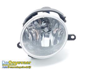 Gebruikte Mistlamp links-voor Peugeot 108 1.0 12V VVT-i Prijs € 9,99 Margeregeling aangeboden door Autodemontagebedrijf De Ooyevaar